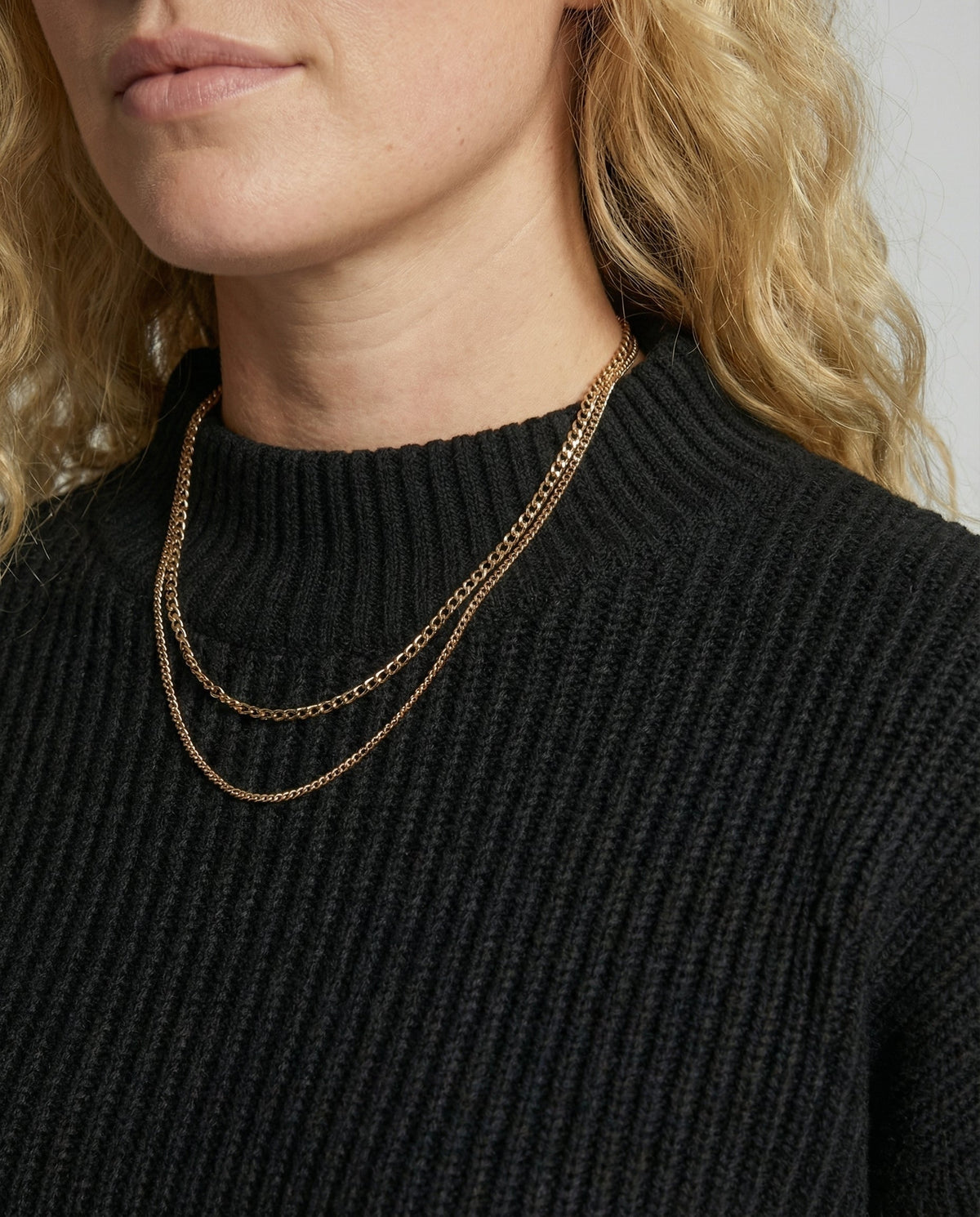 Claire™ | Conjunto de punto: jersey de cuello alto y falda midi