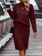 Claire™ | Conjunto de punto: jersey de cuello alto y falda midi