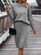 Claire™ | Conjunto de punto: jersey de cuello alto y falda midi