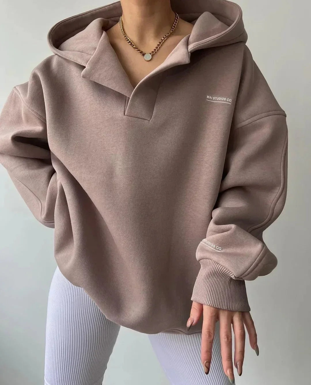 Evelyn™ | Sudadera oversize con capucha y escote en V