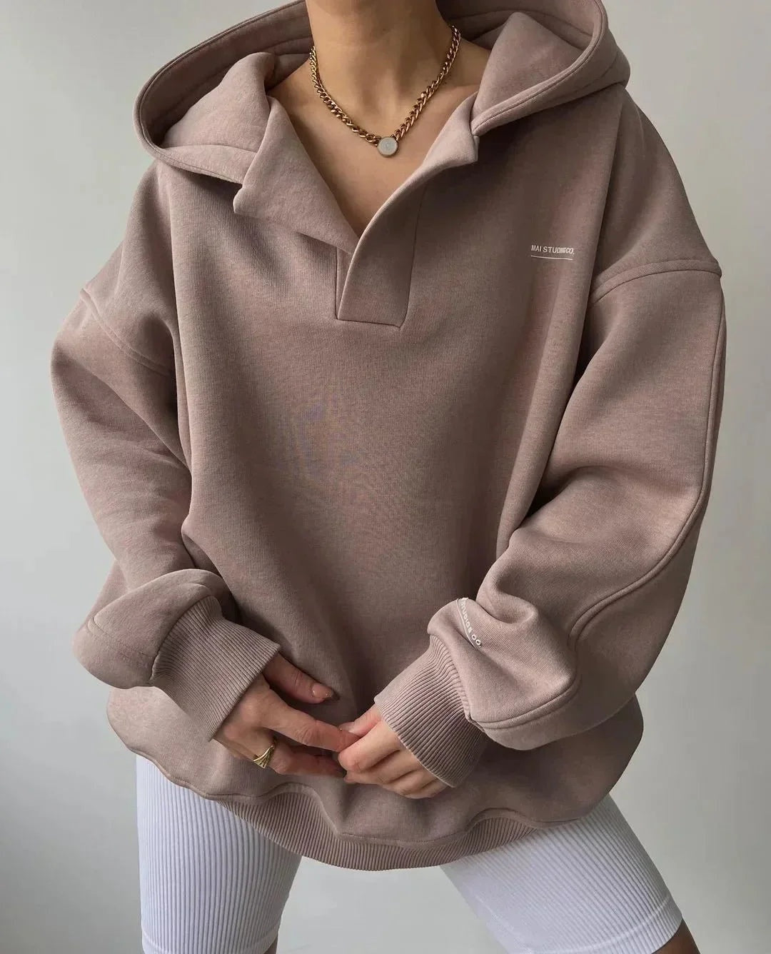 Evelyn™ | Sudadera oversize con capucha y escote en V