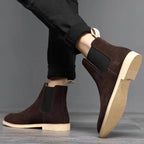 Theodore™ | Botas Chelsea de ante con elástico lateral