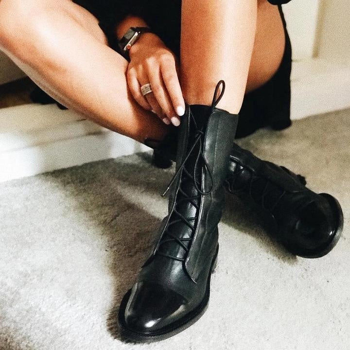 Michelle™ | Botas planas de piel con cordones y caña media