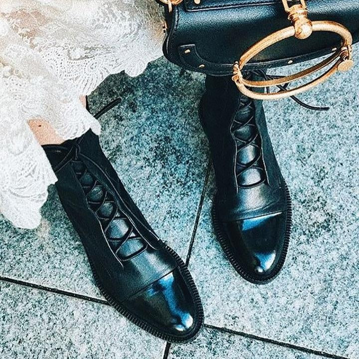Michelle™ | Botas planas de piel con cordones y caña media