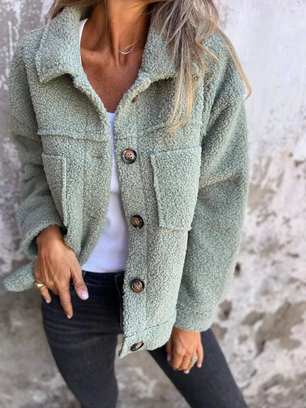 Quinn™ | Chaqueta de borreguito con botones y solapas