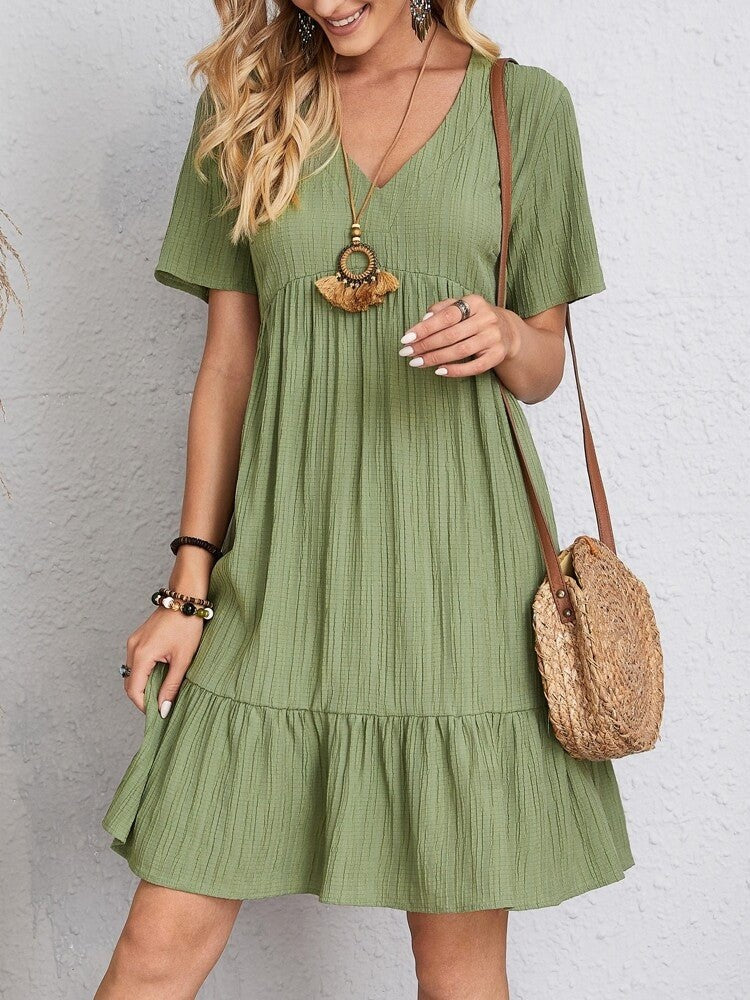 Lily™ | Vestido corto con volantes, escote en V y manga corta