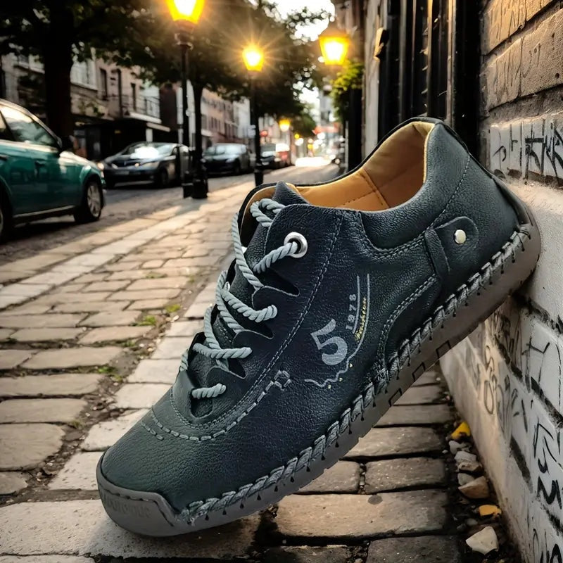Whitney™ | Zapatos blucher de ante con suela cosida a mano