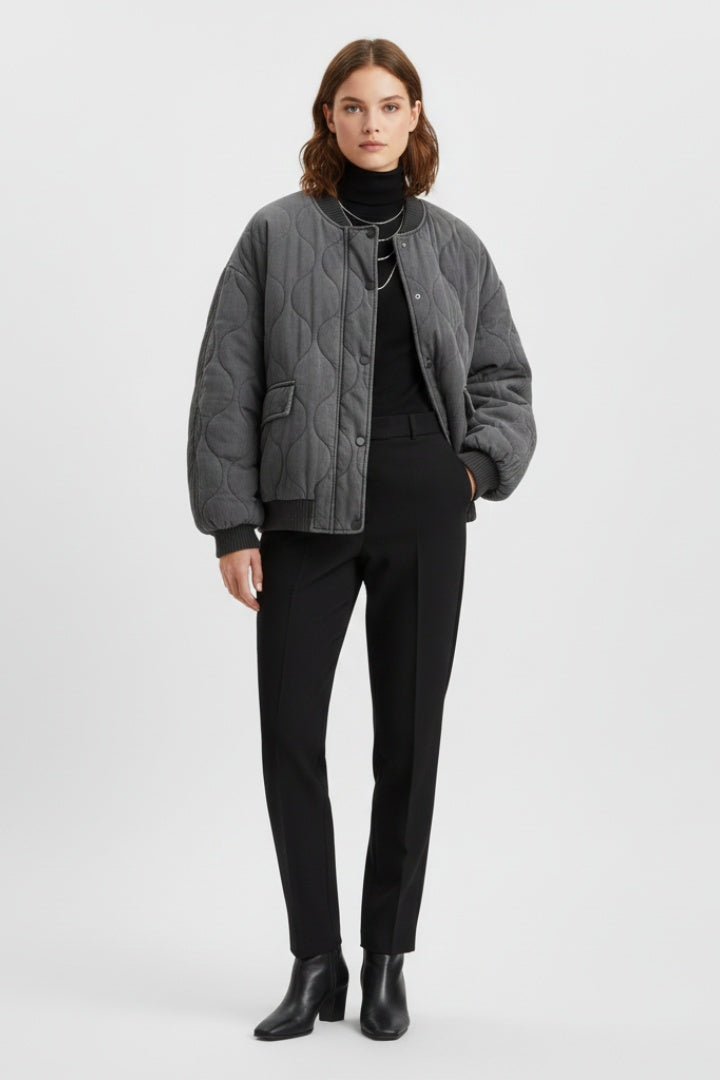 Nicole™ | Chaqueta bomber acolchada oversize con botones de presión