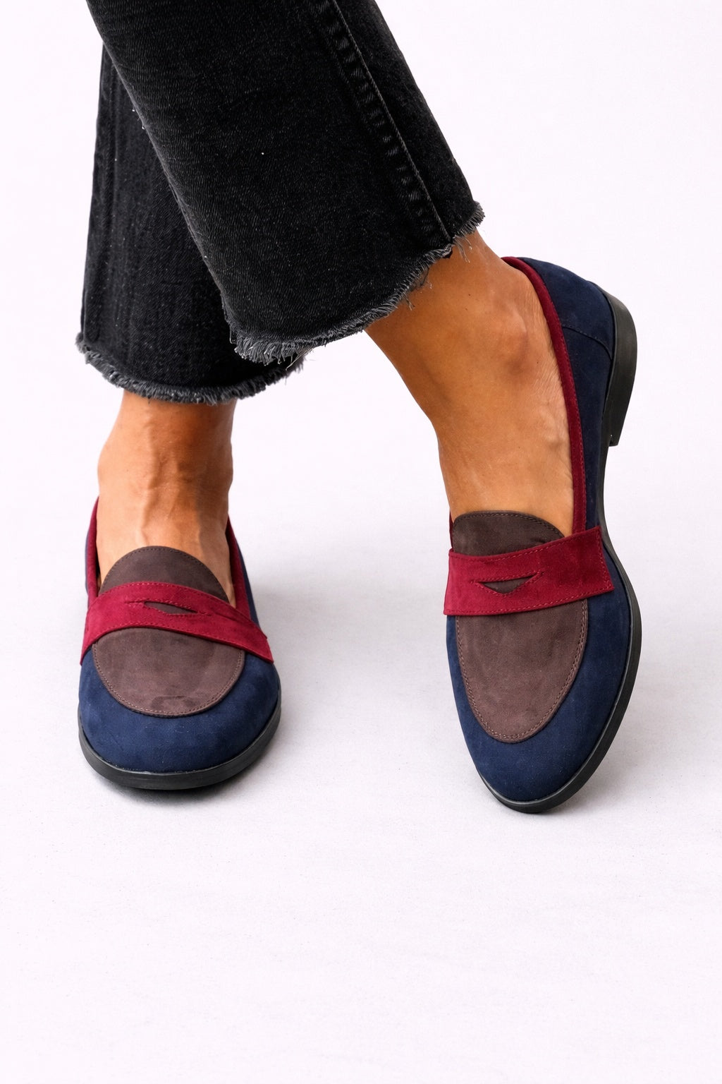 Lydia™ | Mocasines bicolor de ante con suela plana