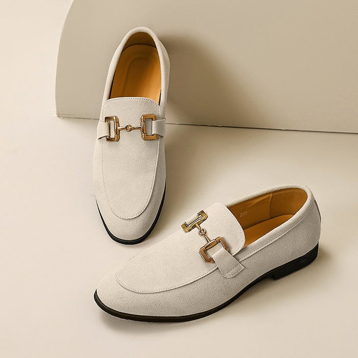 Liam™ | Mocasines de ante con hebilla dorada