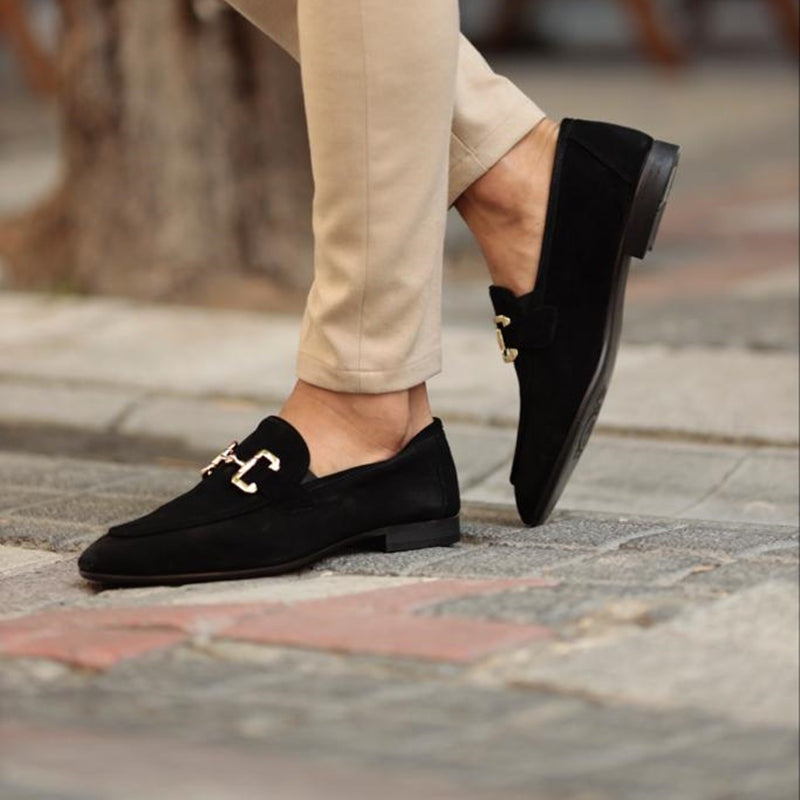 Liam™ | Mocasines de ante con hebilla dorada