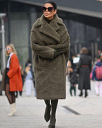 Cora™ | Abrigo largo de borreguito oversize