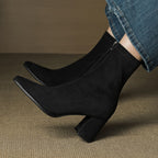 Fiona™ | Botines de ante con tacón ancho y cremallera lateral