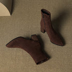 Fiona™ | Botines de ante con tacón ancho y cremallera lateral