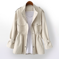 Maggie™ | Chaqueta militar corta con cintura ajustable