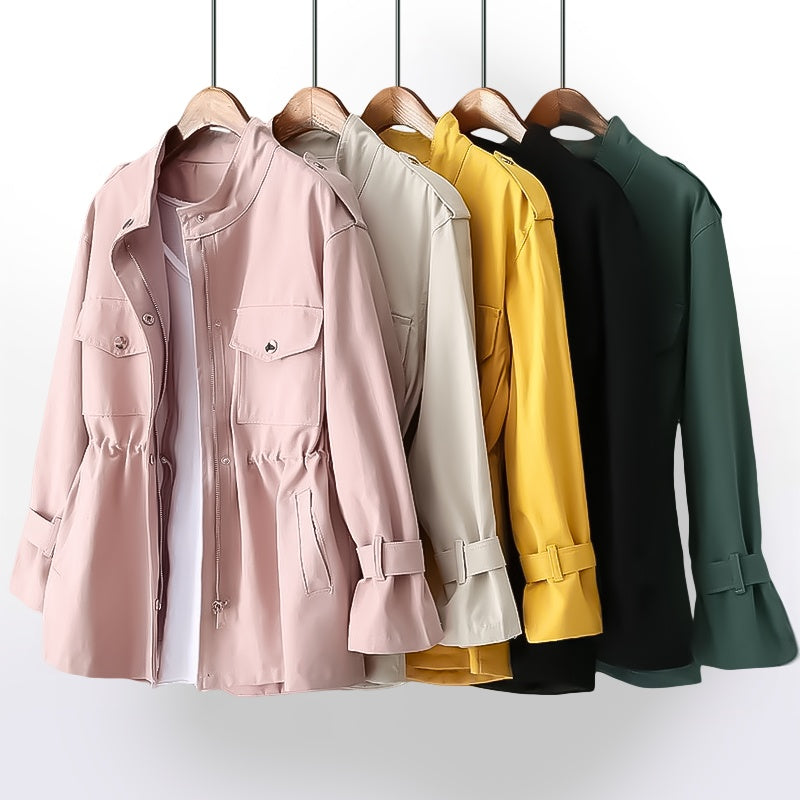 Maggie™ | Chaqueta militar corta con cintura ajustable