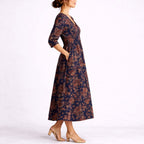 Evelyn™ | Vestido de invitada de invierno floral con manga 3/4 y bolsillos