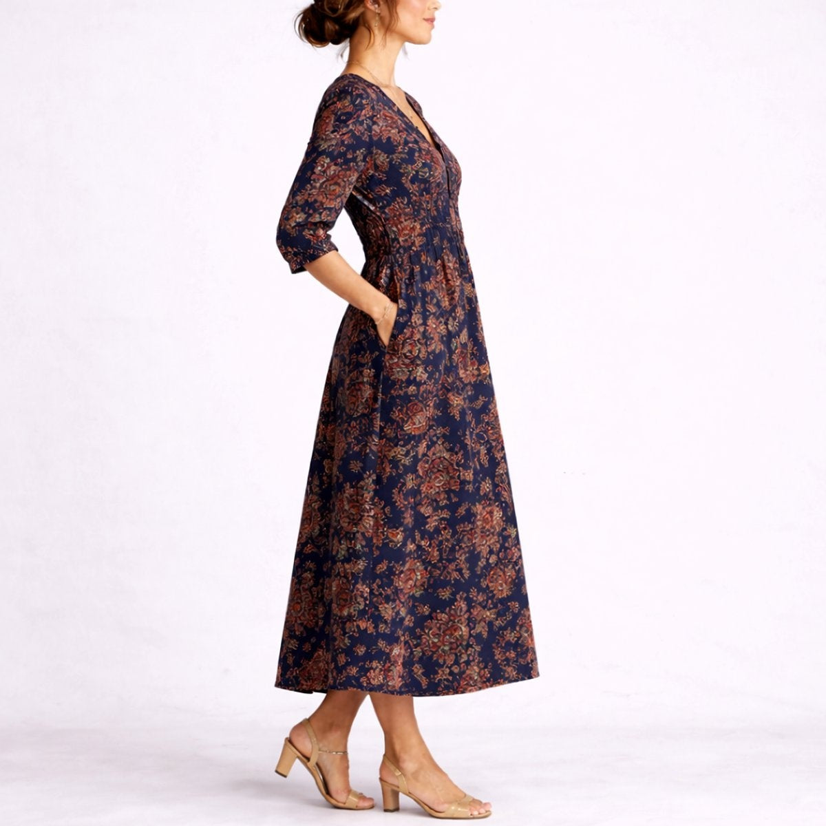 Evelyn™ | Vestido de invitada de invierno floral con manga 3/4 y bolsillos