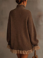 Ellie™ | Vestido corto de punto con cuello alto y encaje