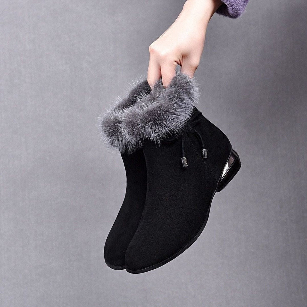Genevieve™ | Botines de ante con pelo sintético y tacón bajo