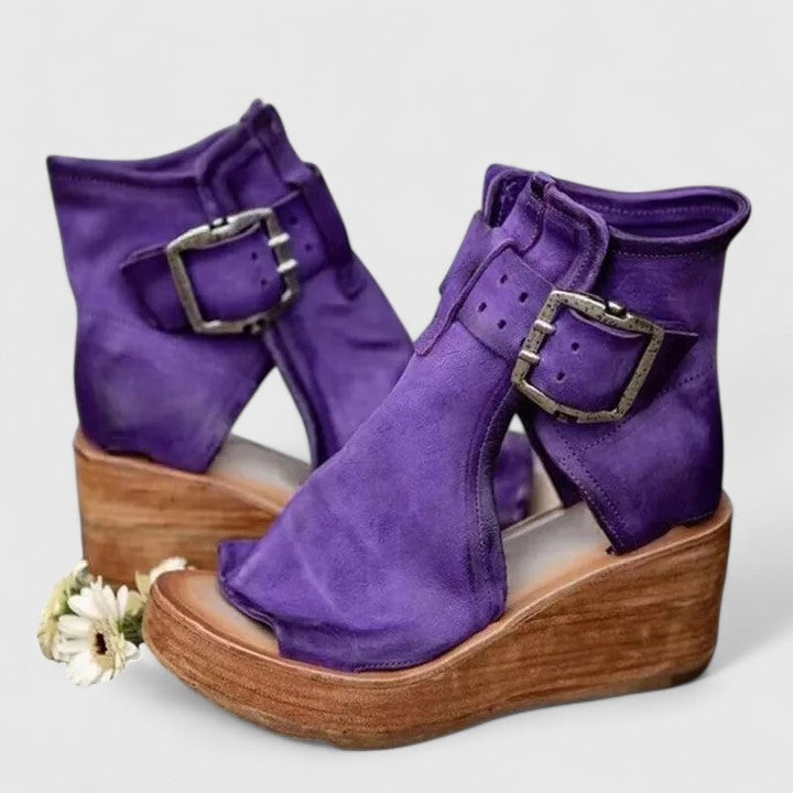 Sophie™ | Botas camperas de piel con cuña y hebillas