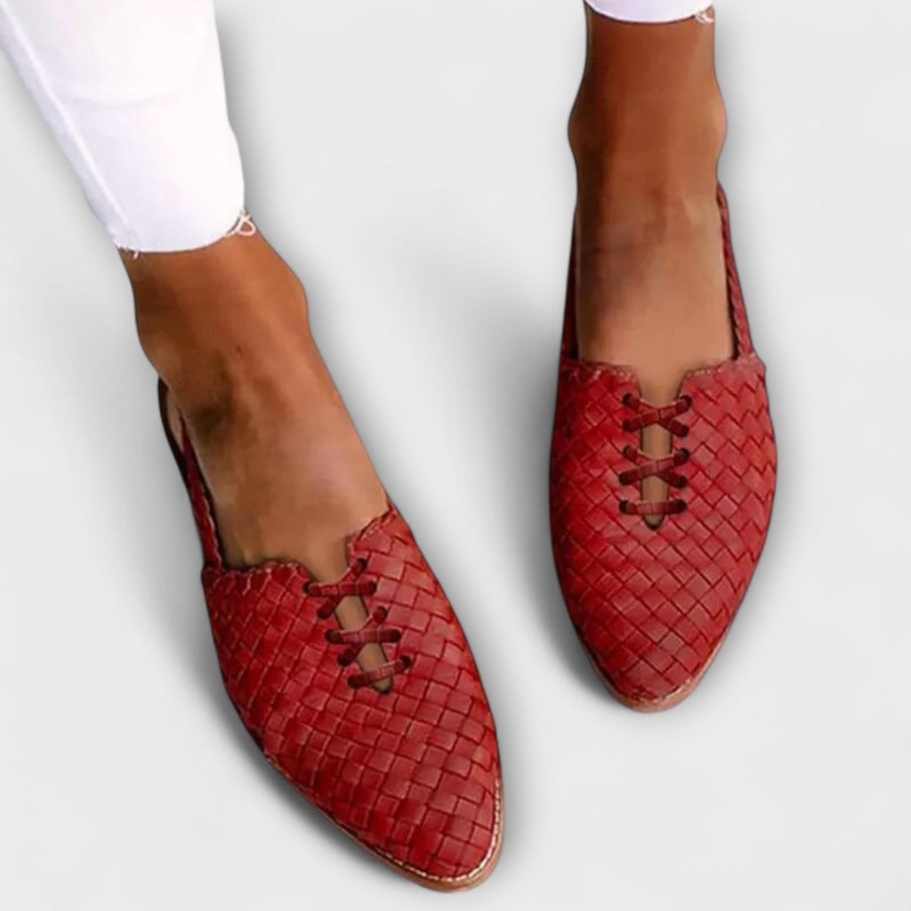 Maya™ | Mocasines planos trenzados de punta fina