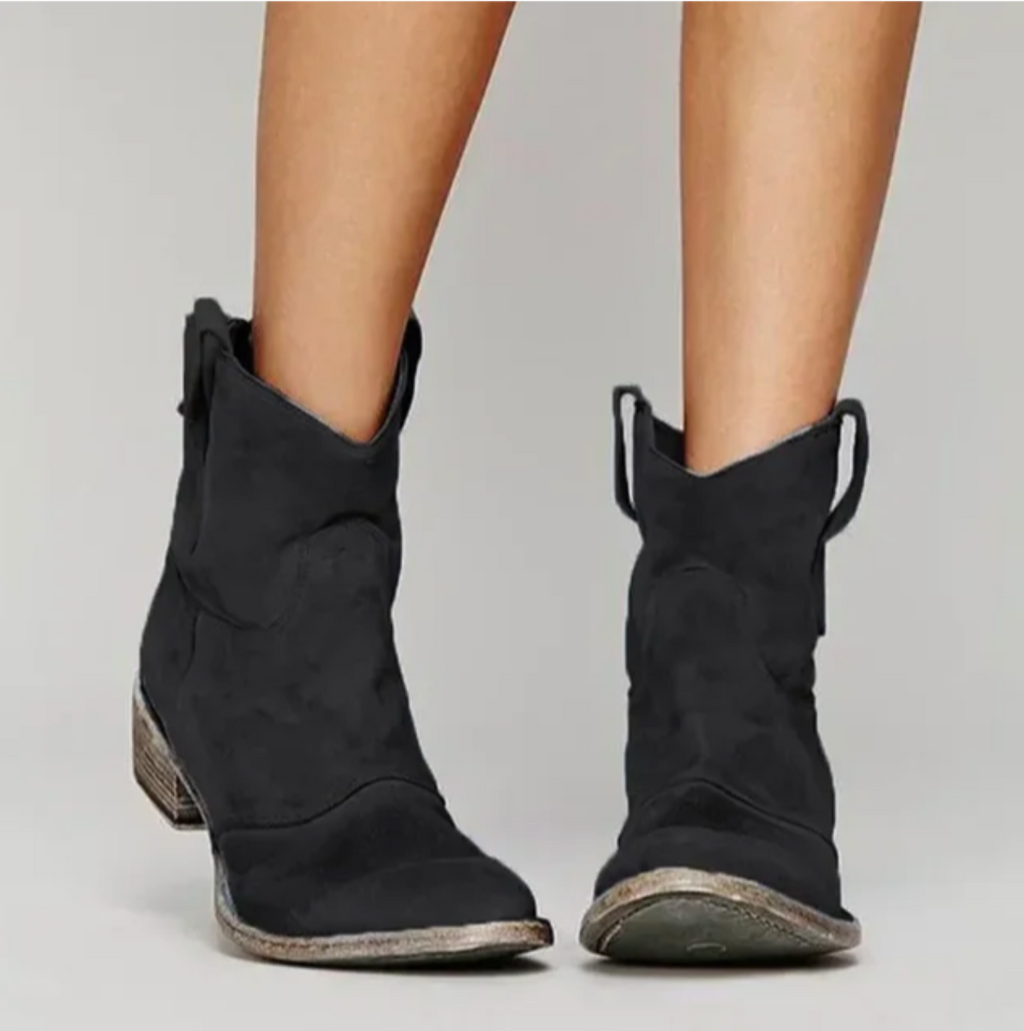 Delilah™ | Botas camperas de ante de caña corta