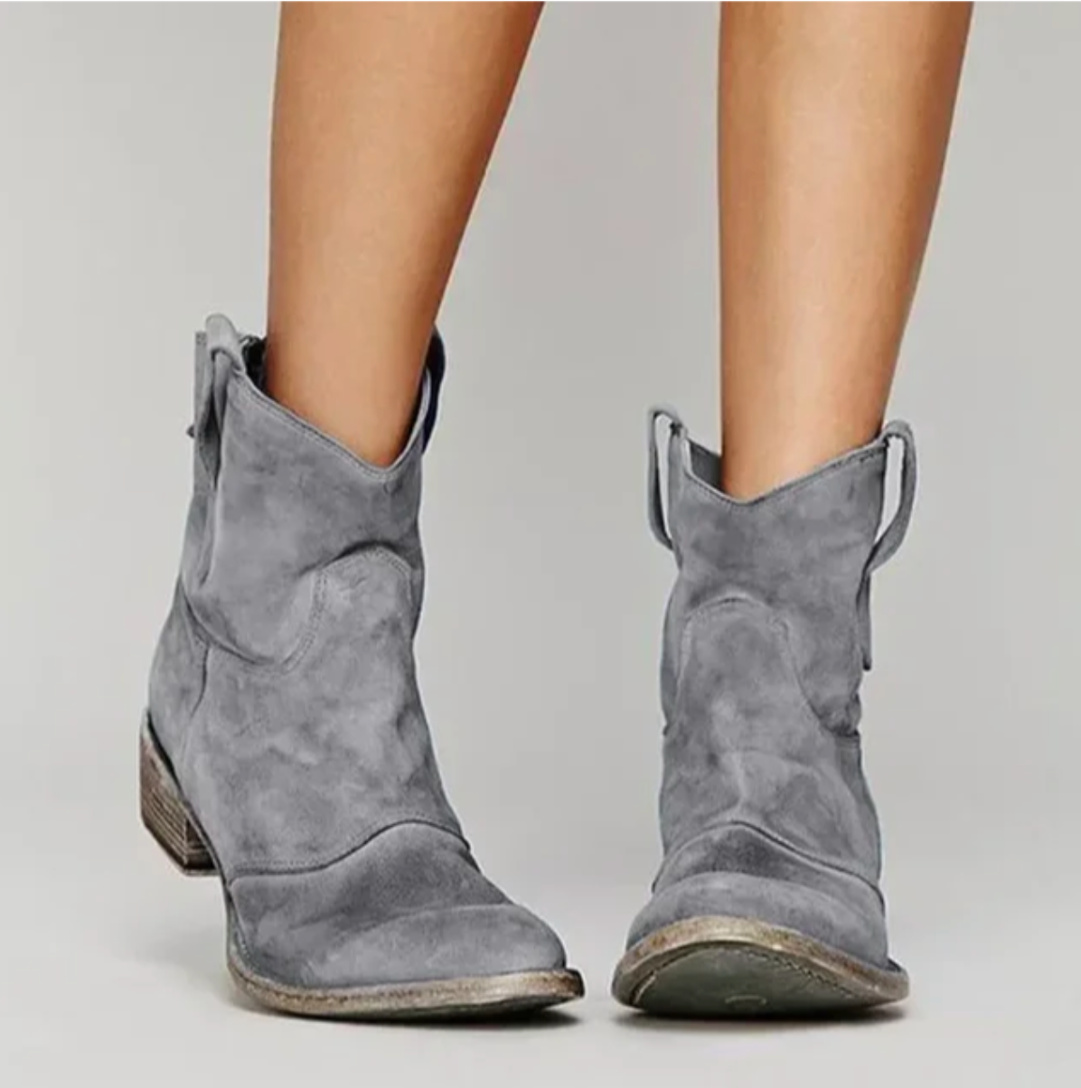 Delilah™ | Botas camperas de ante de caña corta
