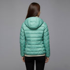 Josie™ | Chaqueta acolchada corta de cuello alto
