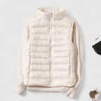 Cecilia™ | Chaleco acolchado ligero con cuello alto y cremallera