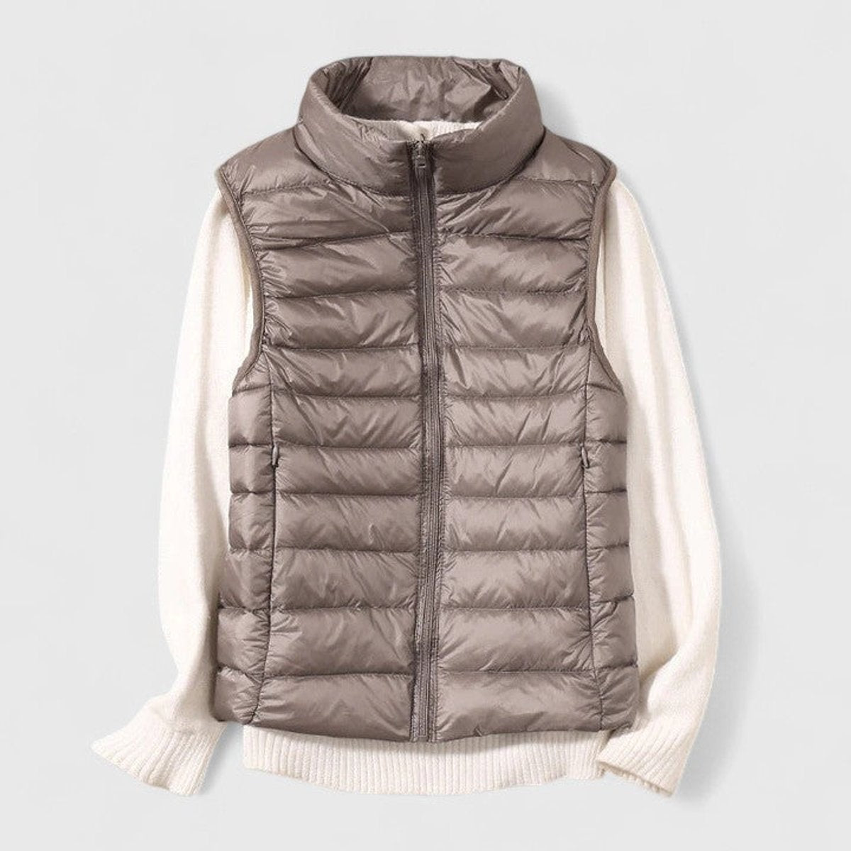 Cecilia™ | Chaleco acolchado ligero con cuello alto y cremallera