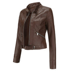 Leila™ | Cazadora biker de piel con cuello mao y cremallera