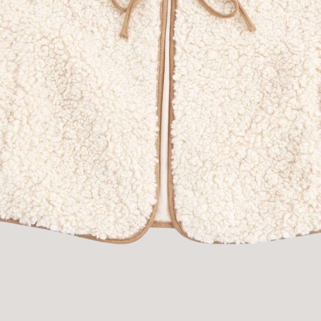 Madison™ | Chaleco sherpa con lazos delanteros