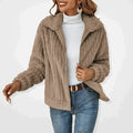 Lucy™ | Chaqueta polar con cremallera y cuello solapa