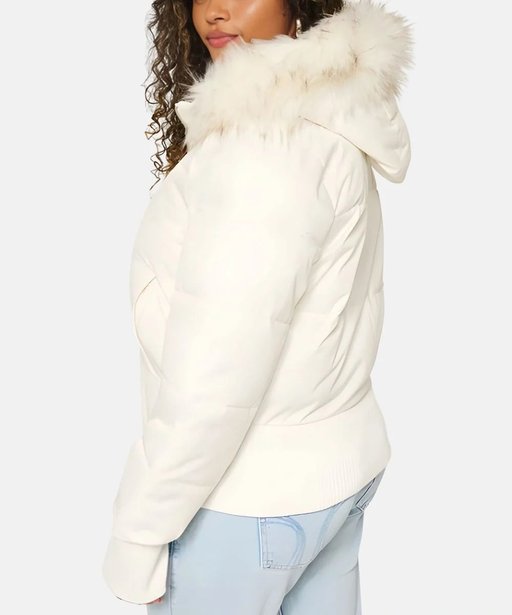 Ashley™ | Chaqueta acolchada con capucha de pelo sintético
