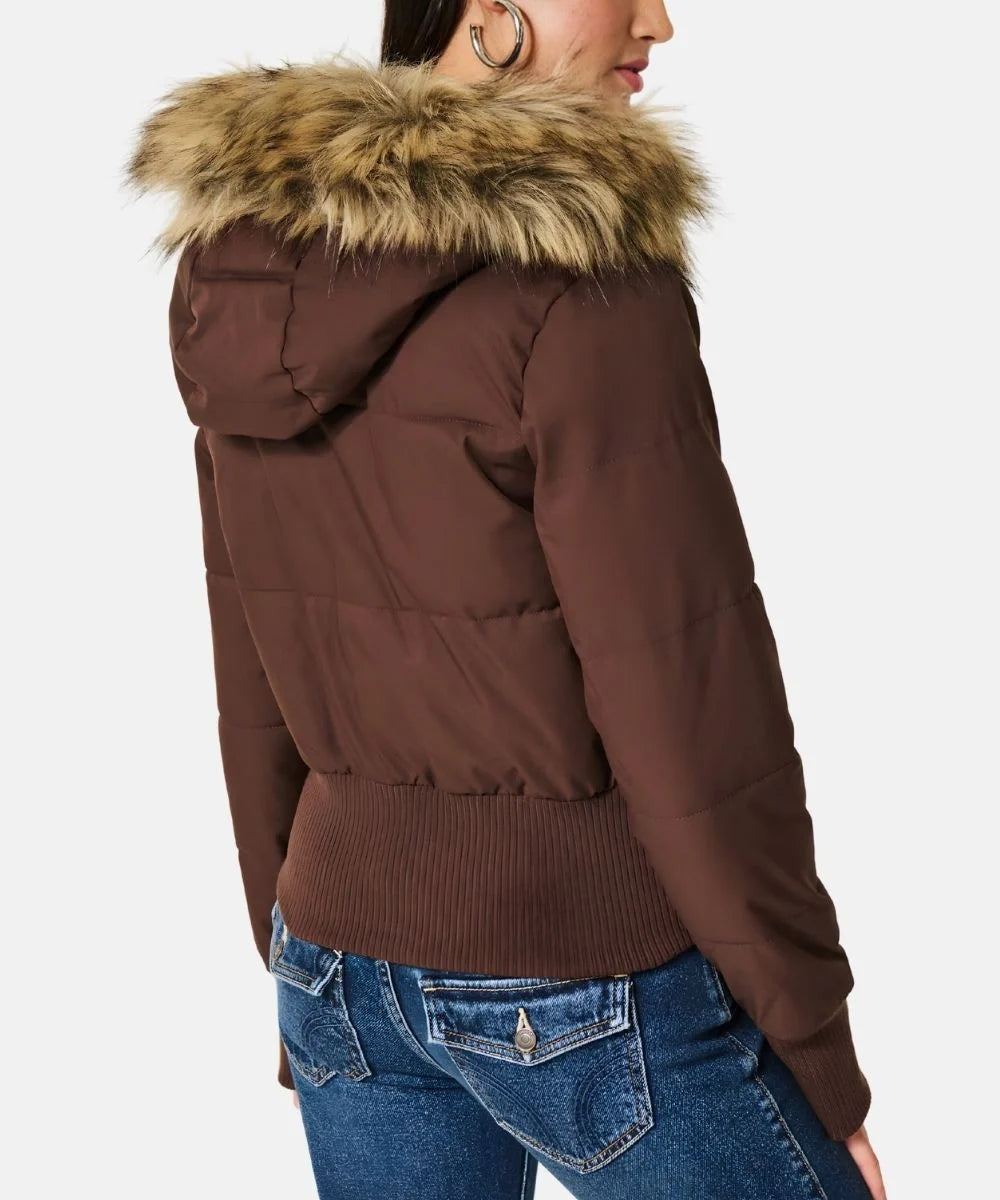Ashley™ | Chaqueta acolchada con capucha de pelo sintético