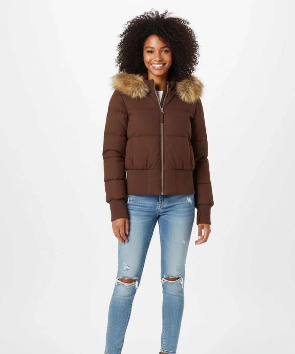 Ashley™ | Chaqueta acolchada con capucha de pelo sintético
