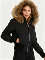 Ashley™ | Chaqueta acolchada con capucha de pelo sintético