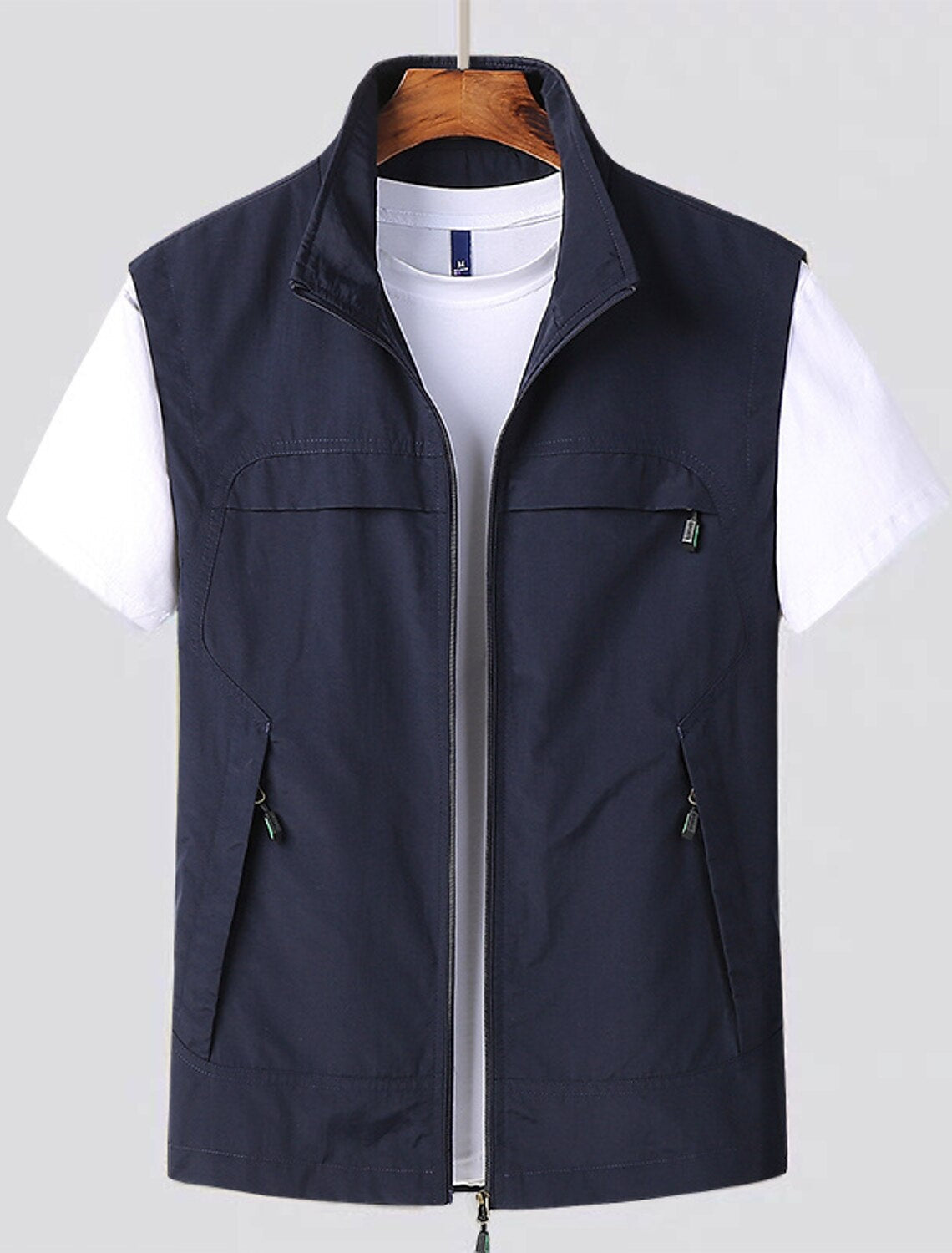 Nicholas™ | Chaleco ligero de hombre con cuello alto y bolsillos