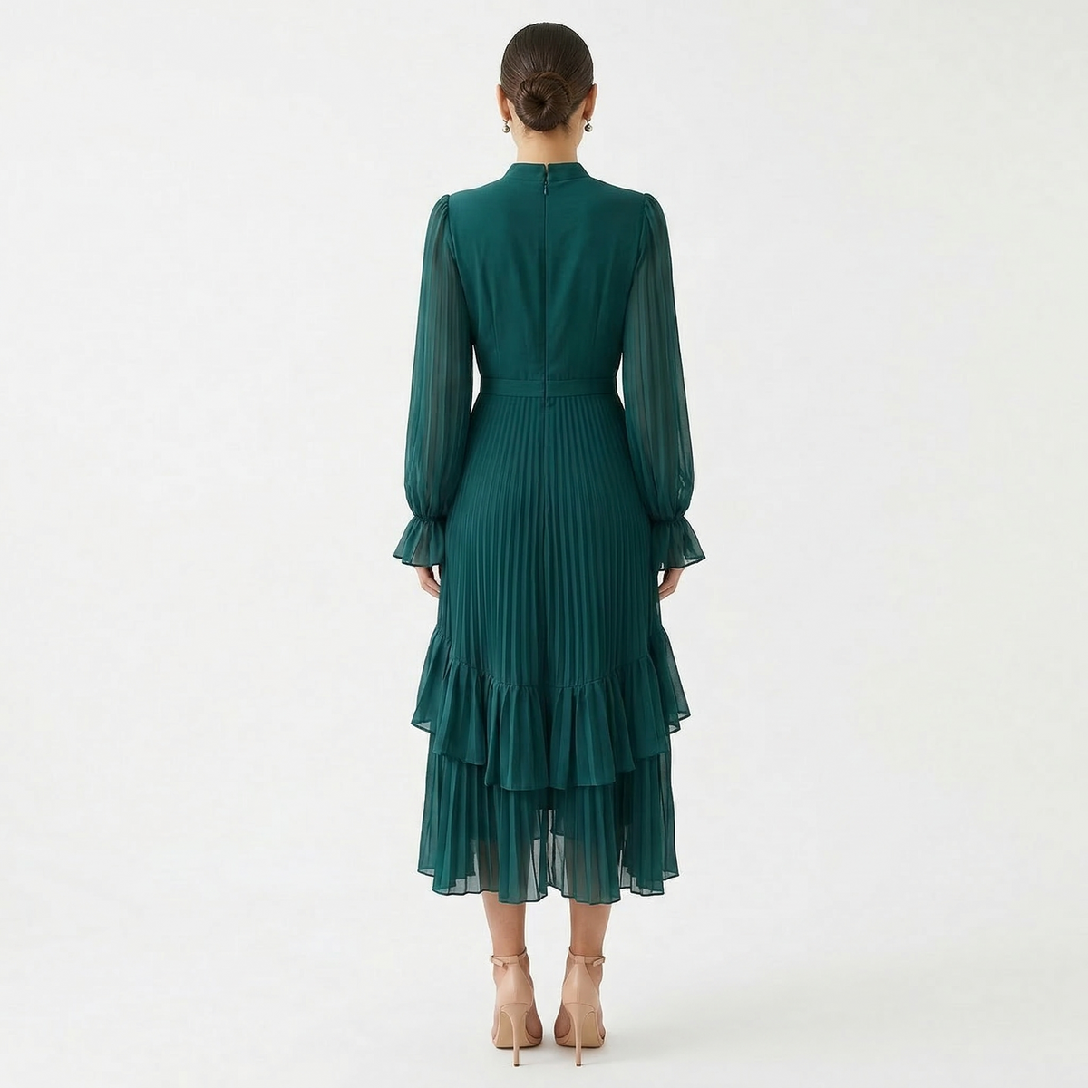Gabriella™ | Vestido midi plisado con volantes y cuello alto
