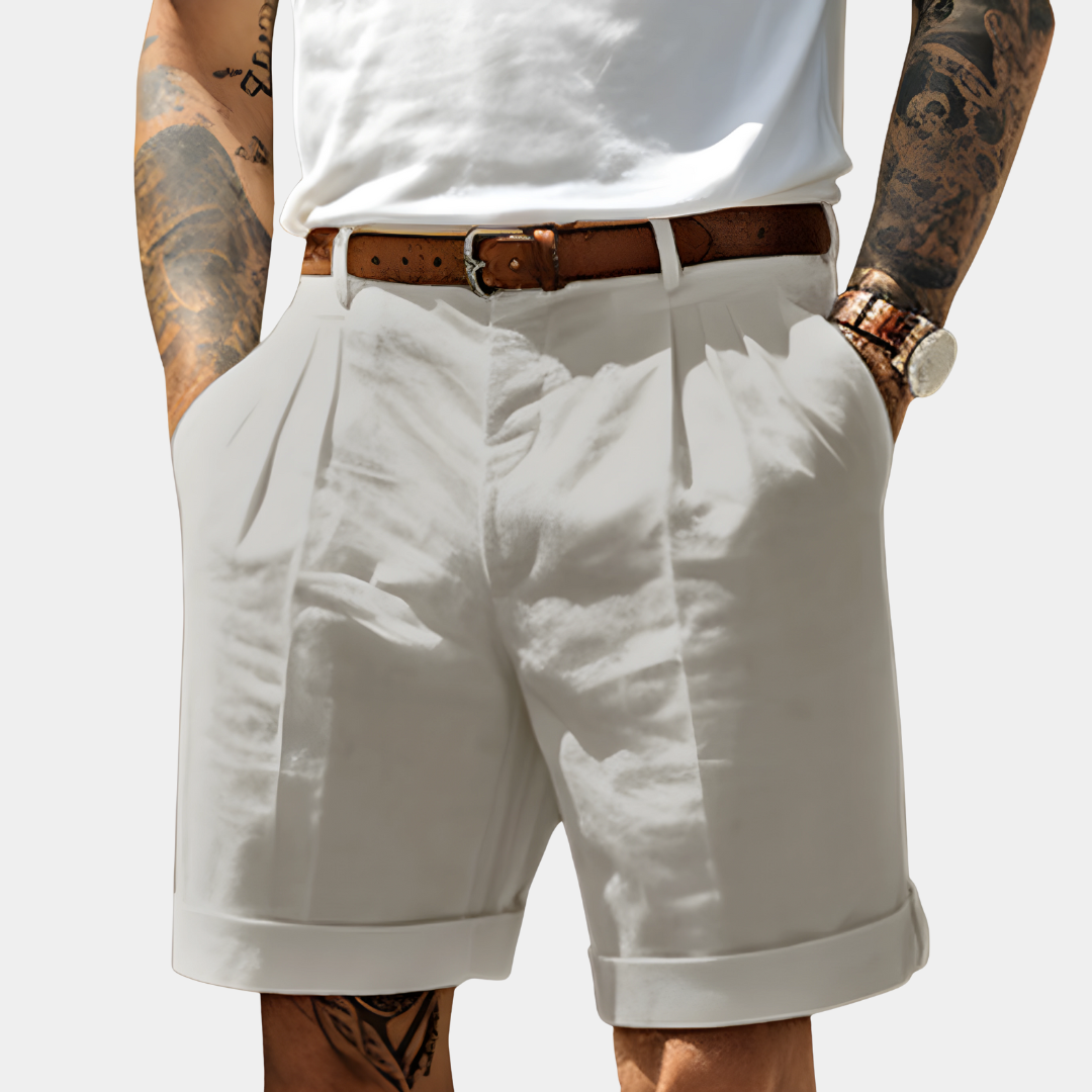 Marcus™ | Bermudas con pinzas y bajo vuelto