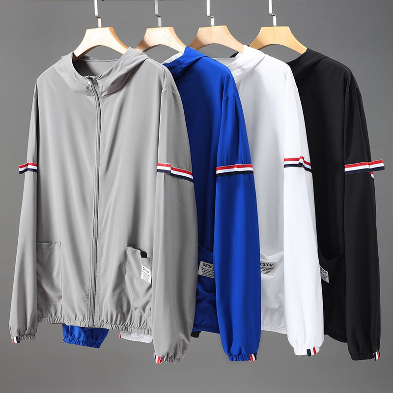 Travis™ | Chaqueta varsity con capucha y rayas en las mangas