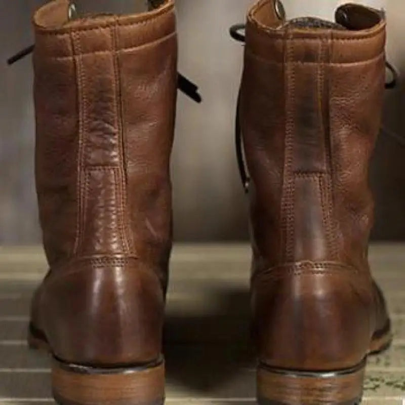 Addison™ | Botas militares de piel con cordones a media caña