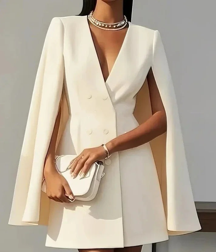 Phoebe™ | Vestido blazer corto con mangas capa y doble botonadura