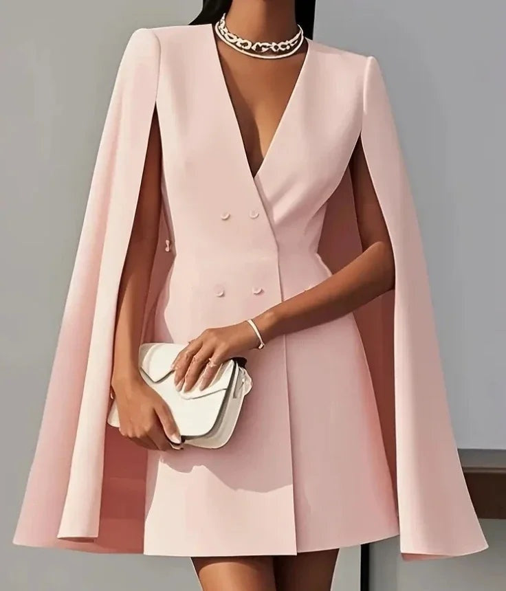 Phoebe™ | Vestido blazer corto con mangas capa y doble botonadura
