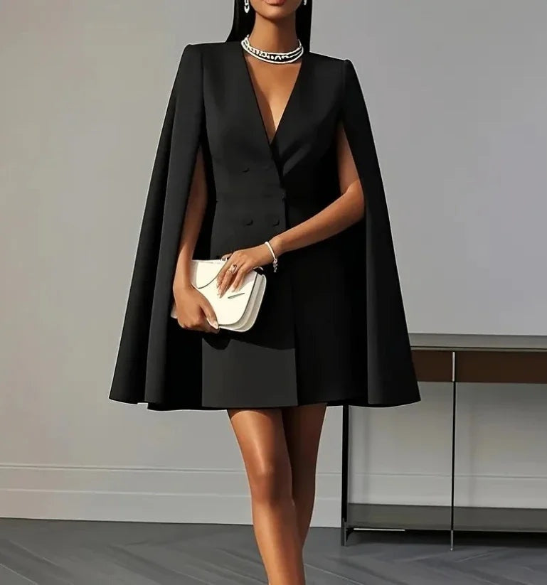 Phoebe™ | Vestido blazer corto con mangas capa y doble botonadura