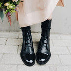Sloane™ | Botines planos de piel con cordones