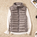 Leah™ | Chaleco de plumas con cuello alto y cremallera