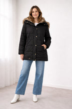 Melody™ | Abrigo acolchado oversize con capucha de pelo sintético