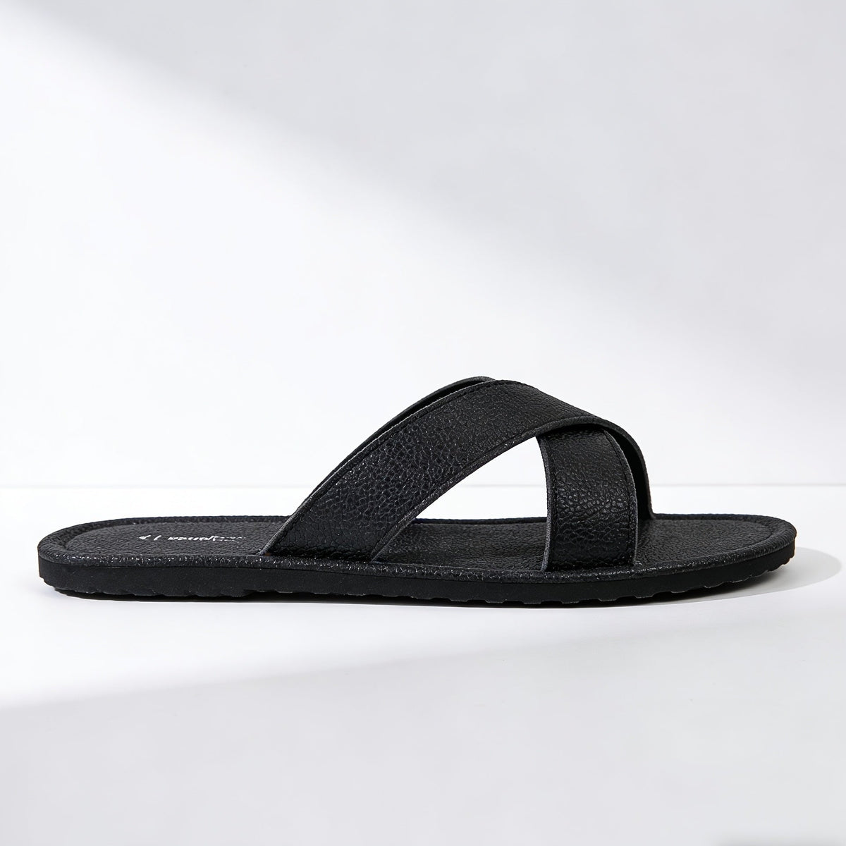 Jackson™ | Sandalias planas de tiras cruzadas slip-on